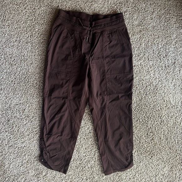 Lululemon Dance Studio Mid-Rise Crop Pant 10 - Picture 6 of 12